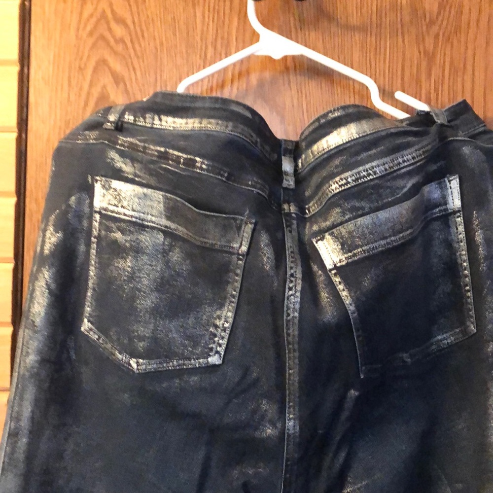 Denim 24/7 Women’s 16W Blue Metallic Coated Skinny Jeans - Picture 2 of 6